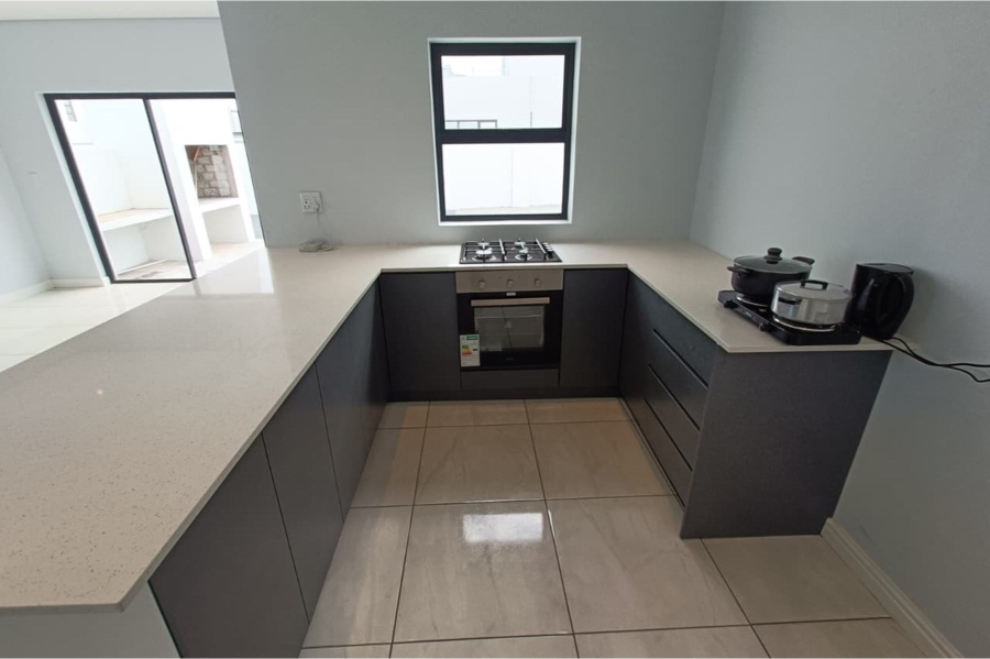 To Let 3 Bedroom Property for Rent in Sandown Western Cape